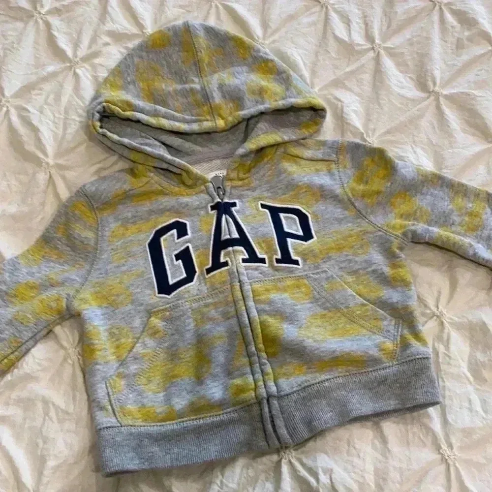Gap baby sweatshirt